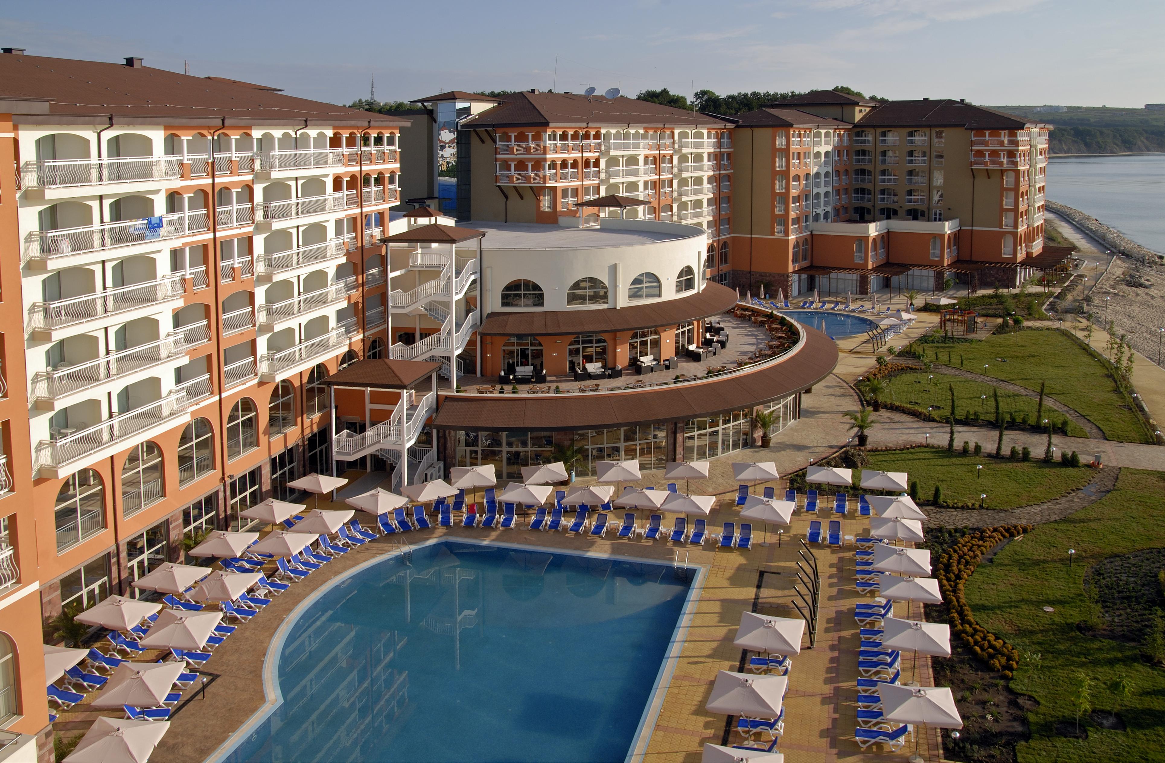 SOL LUNA BAY  RESORT